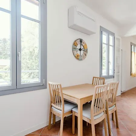 Sunny Apartment *