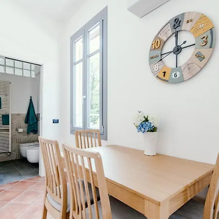 Sunny Apartment *